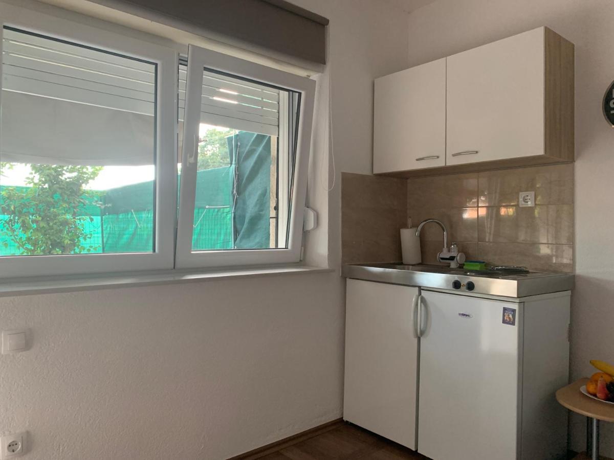 אימוטסקי Studio Apartman Miko מראה חיצוני תמונה