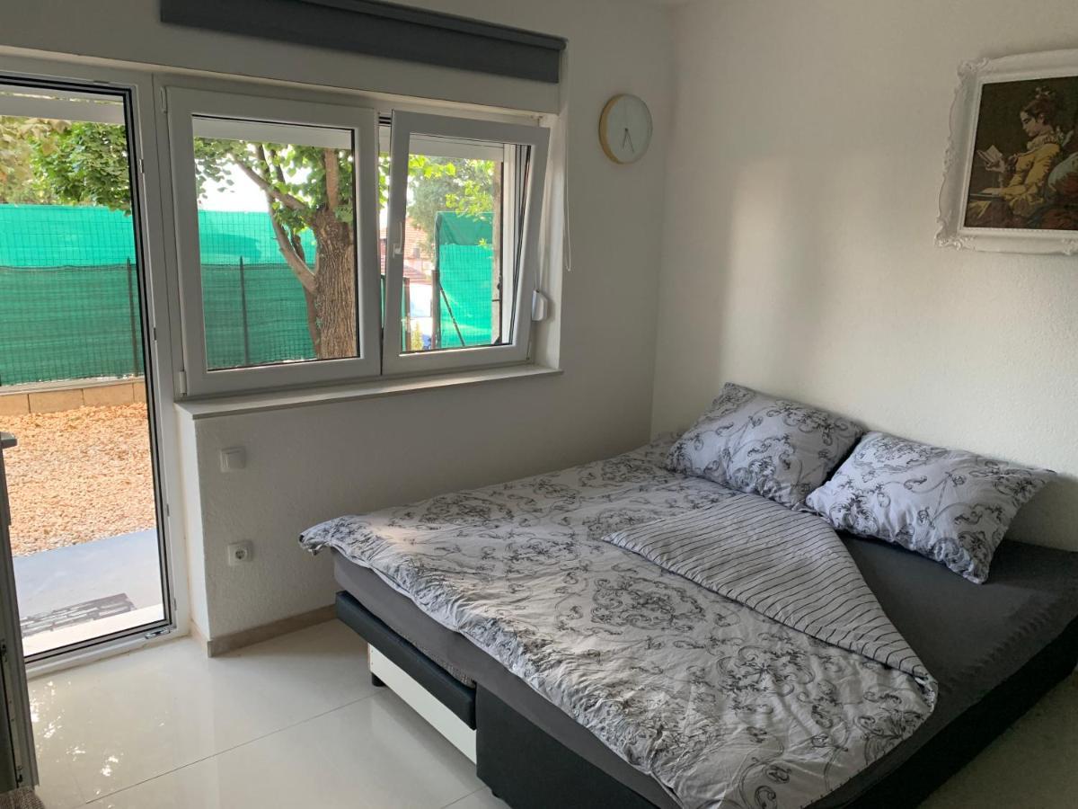 אימוטסקי Studio Apartman Miko מראה חיצוני תמונה