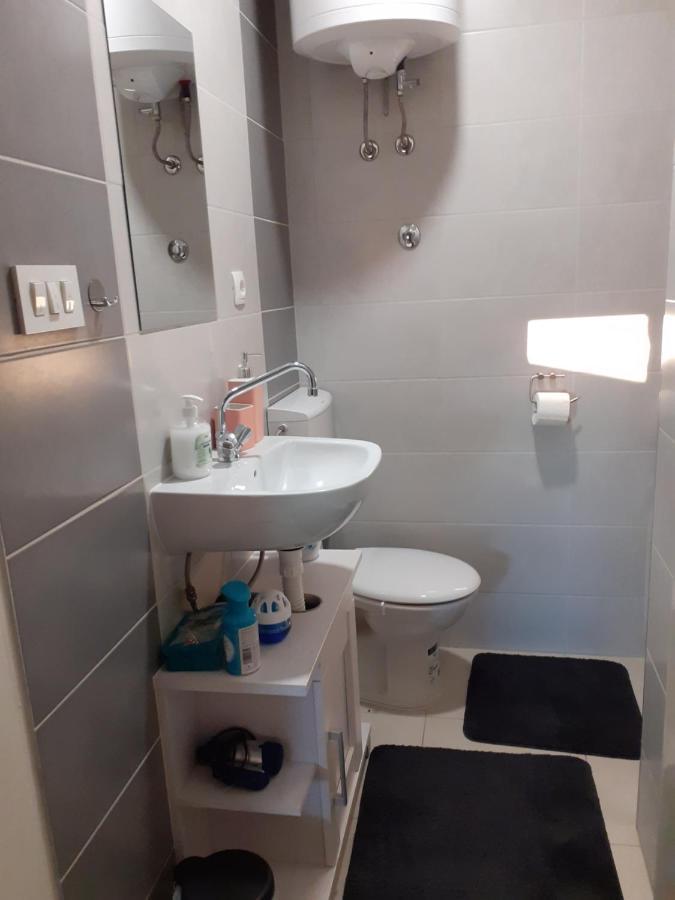 אימוטסקי Studio Apartman Miko מראה חיצוני תמונה